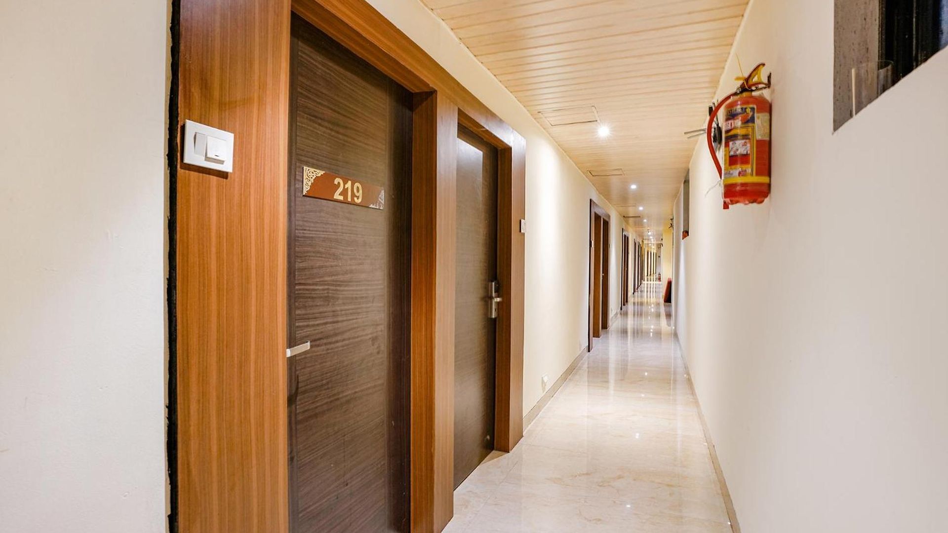 Hotel Fabexpress Embassy - Nr Bkc Mumbai