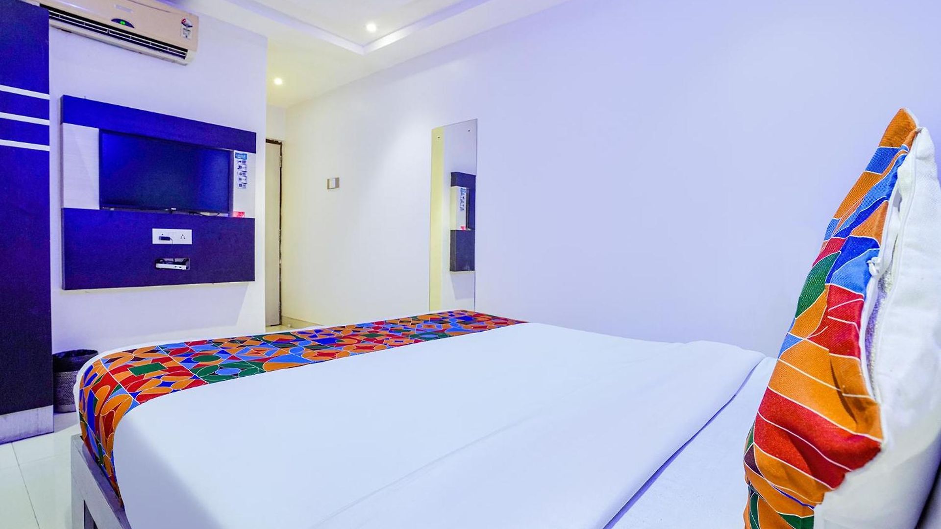 Hotel Fabexpress Embassy - Nr Bkc 3*