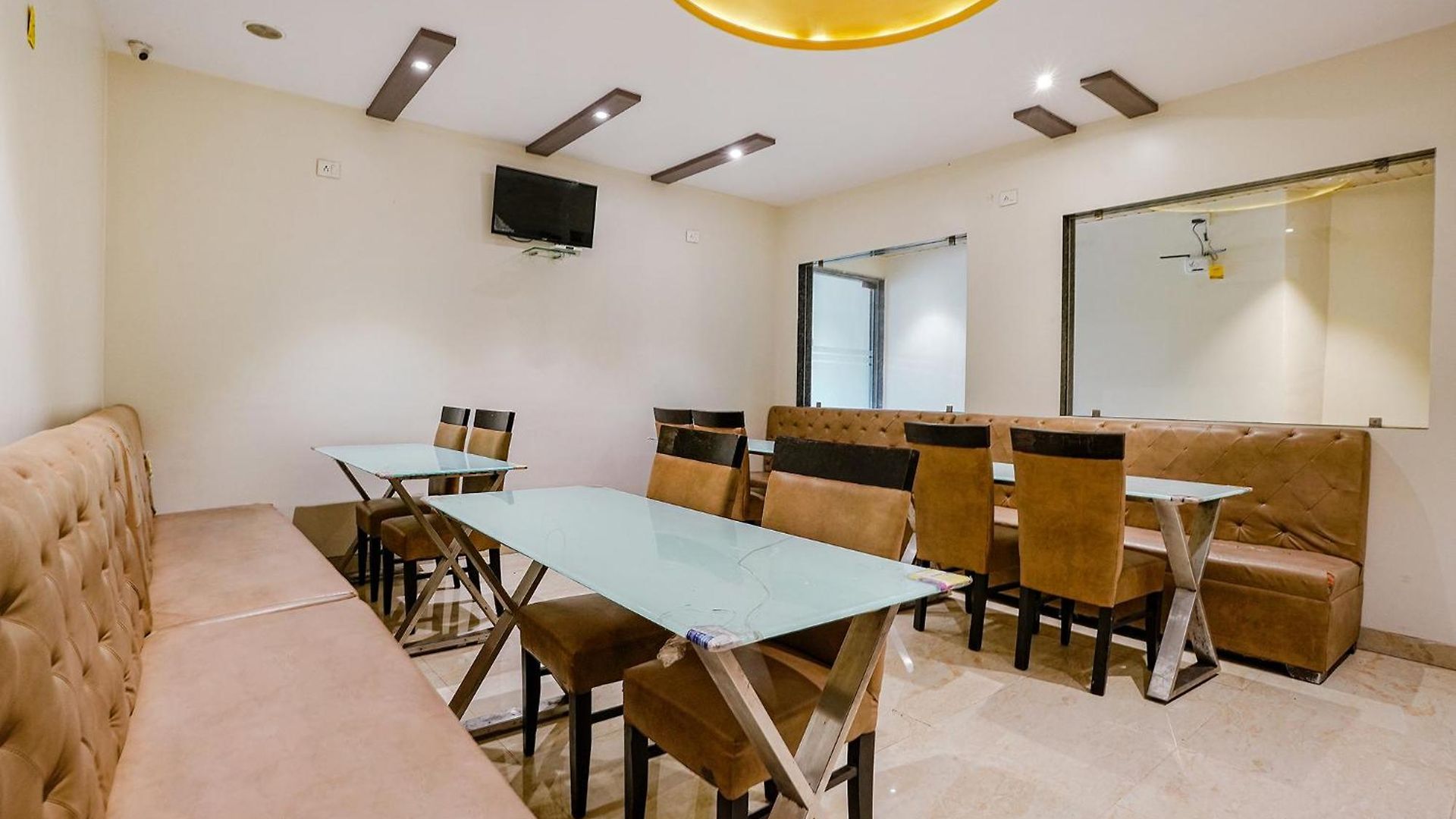 Hotel Fabexpress Embassy - Nr Bkc Mumbai