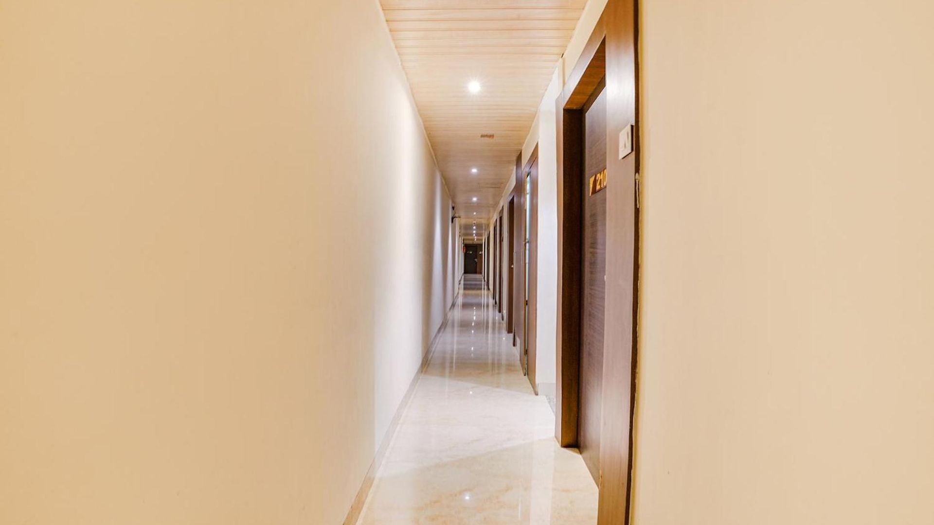 Fabexpress Embassy - Nr Bkc 3*