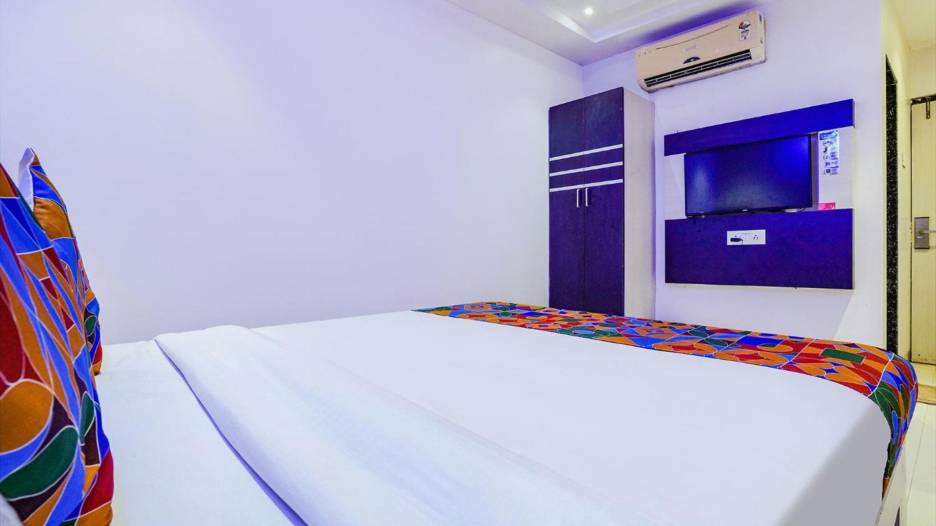 Hotel Fabexpress Embassy - Nr Bkc