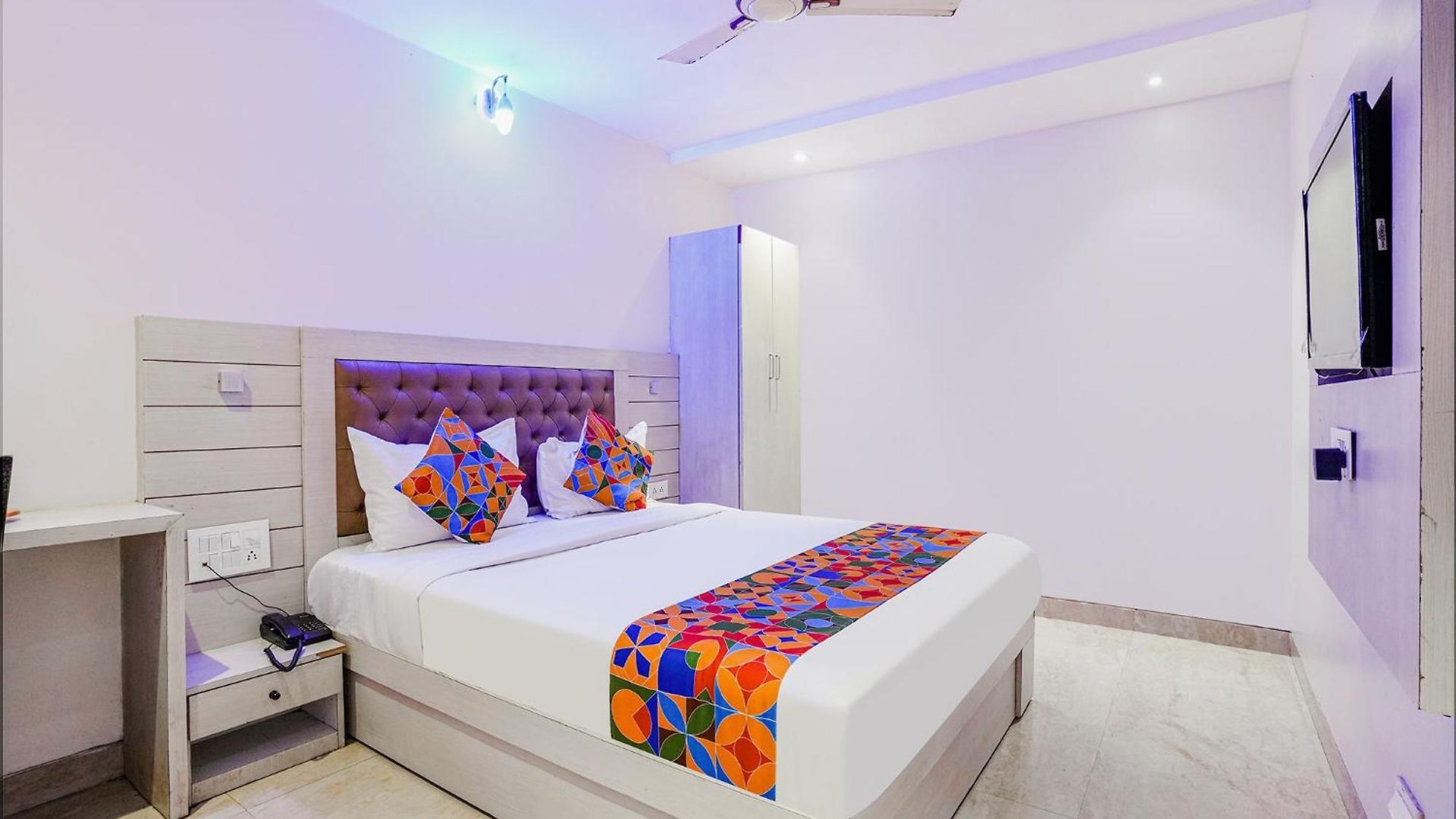 Hotel Fabexpress Embassy - Nr Bkc