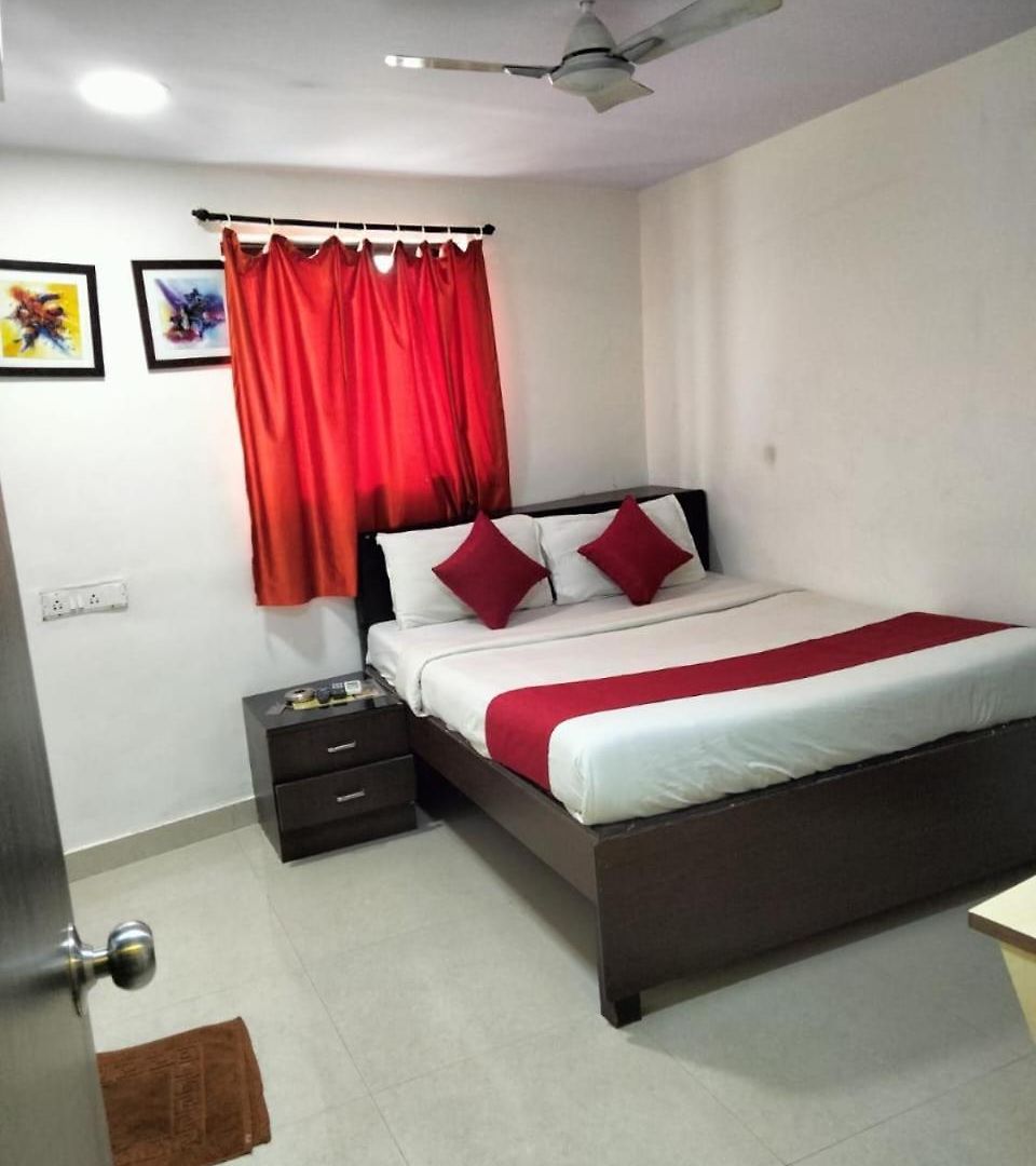 Hotel Sunflower 3*