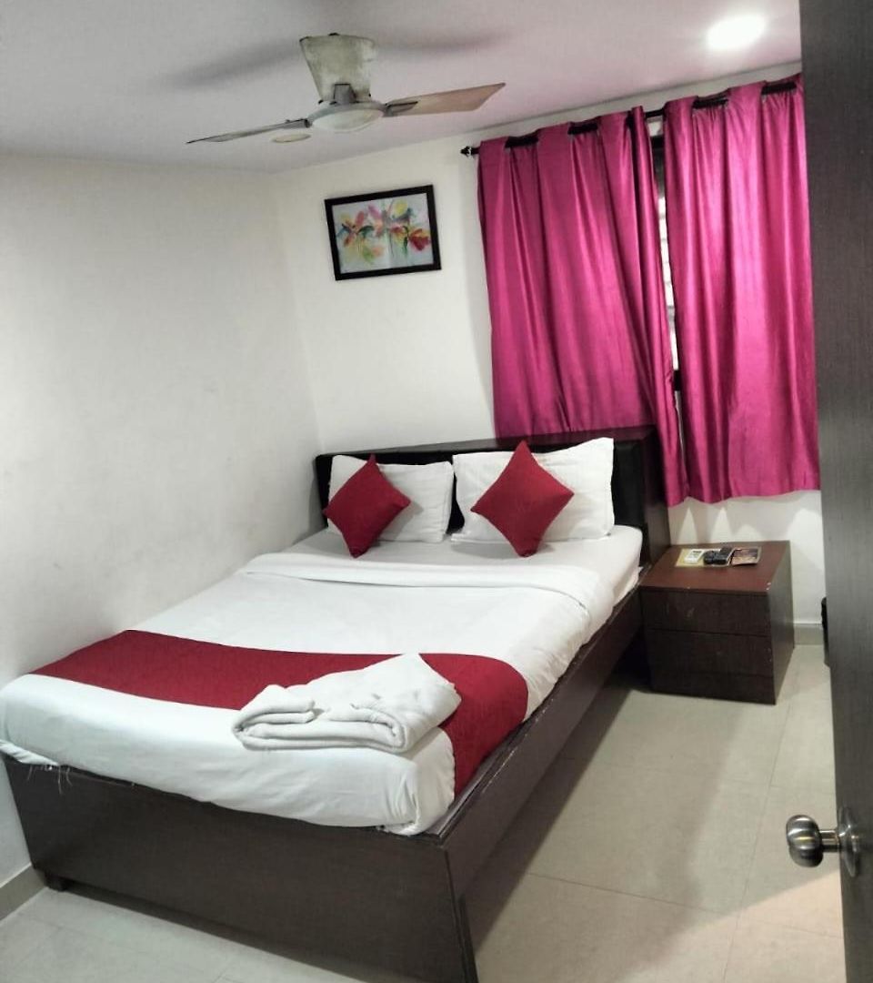 Hotel Sunflower 3*
