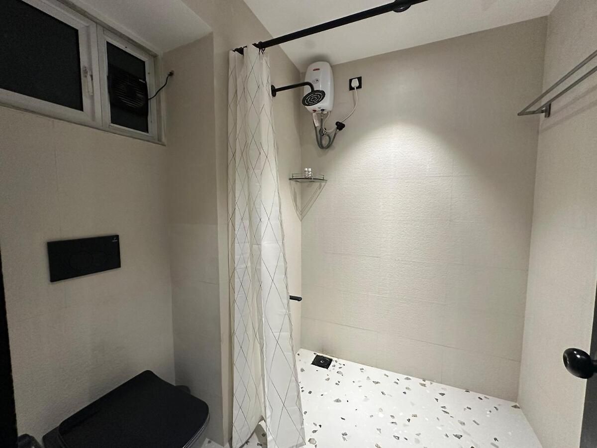Plush Bandra West - Luxury 2bhk & Study Apartment Mumbai