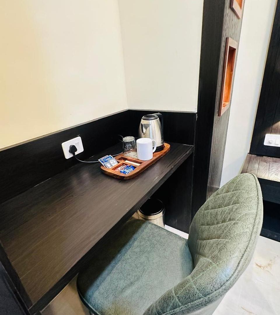 Sky Suite-sahar Cargo And Intl Airport Hotel *