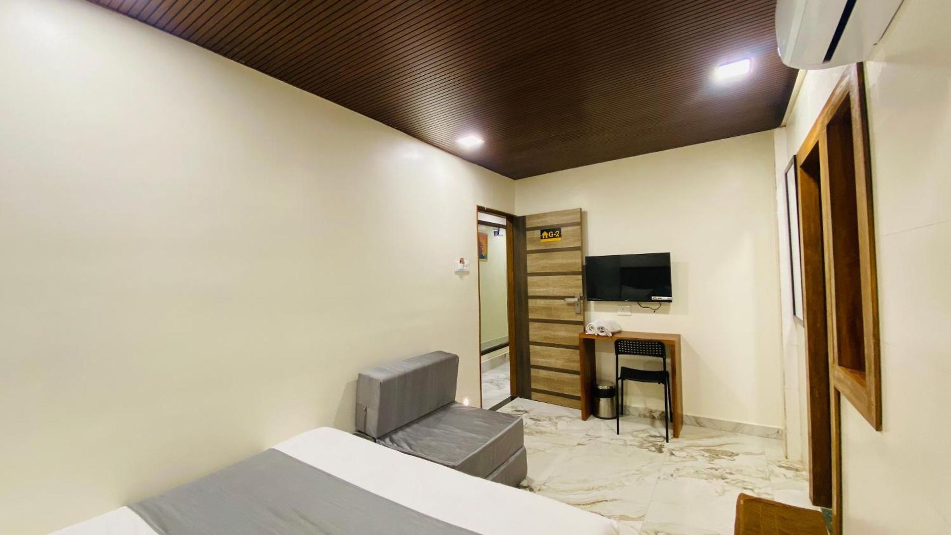 Avk-near Kokilaben Hospital & Versova Beach- With Kitchen 3* Mumbai