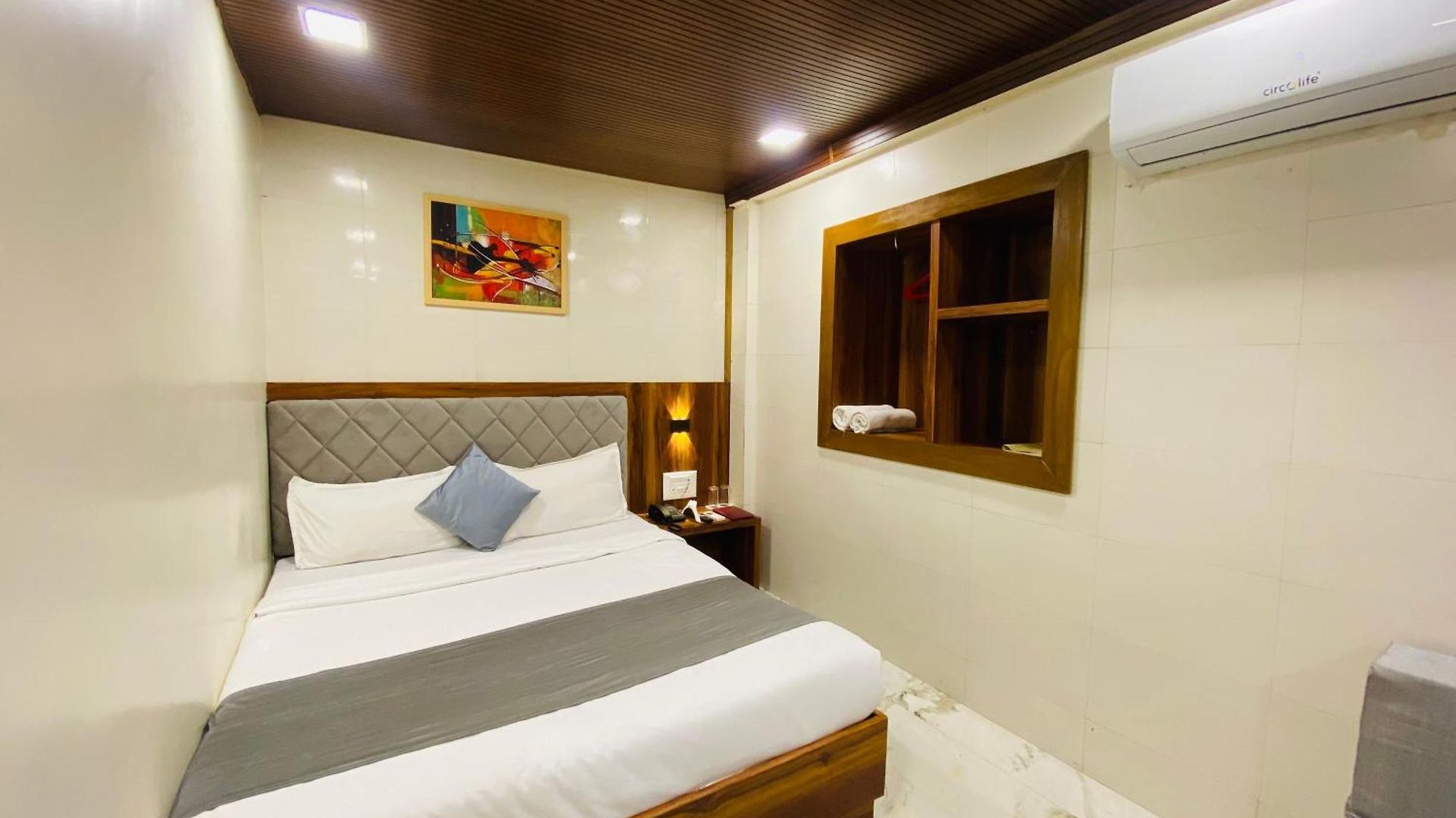 Avk-near Kokilaben Hospital & Versova Beach- With Kitchen 3* Mumbai