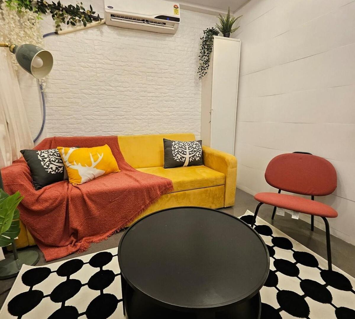 The Palihideaway- Hidden Gem In Pali Mala,bandra Apartment *