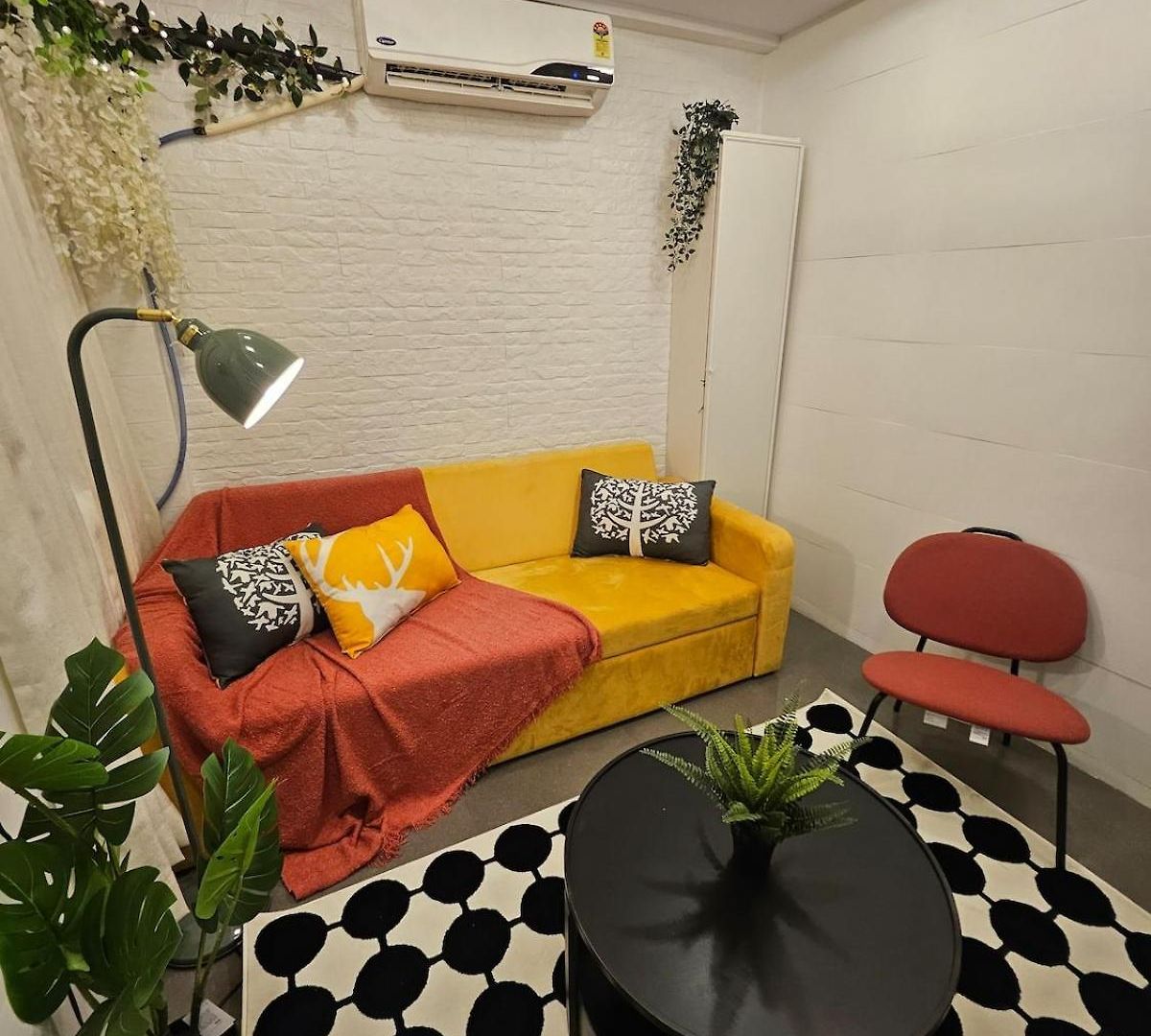 The Palihideaway- Hidden Gem In Pali Mala,bandra *