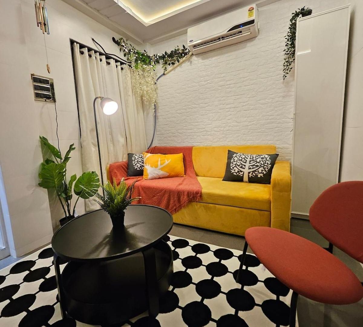 The Palihideaway- Hidden Gem In Pali Mala,bandra Apartment Mumbai