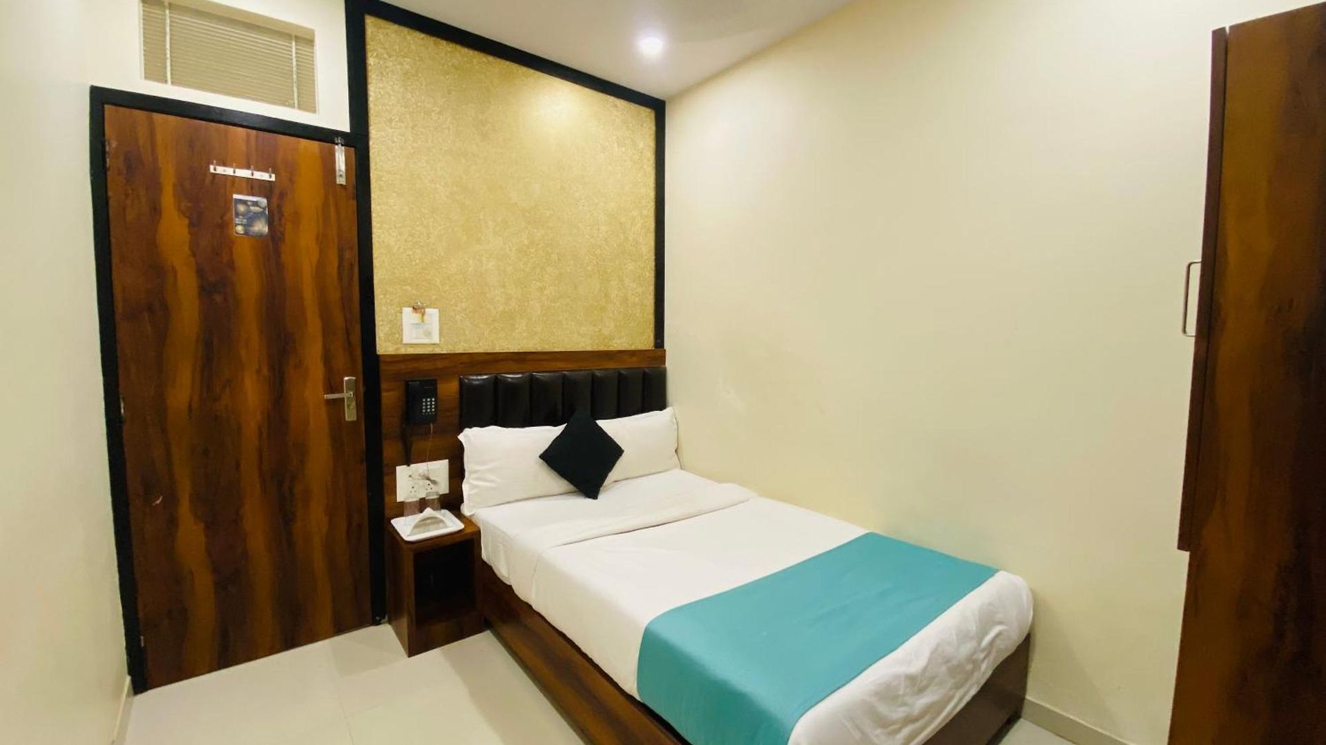 Lavender -10min-mumbai International Airport Hotel Mumbai