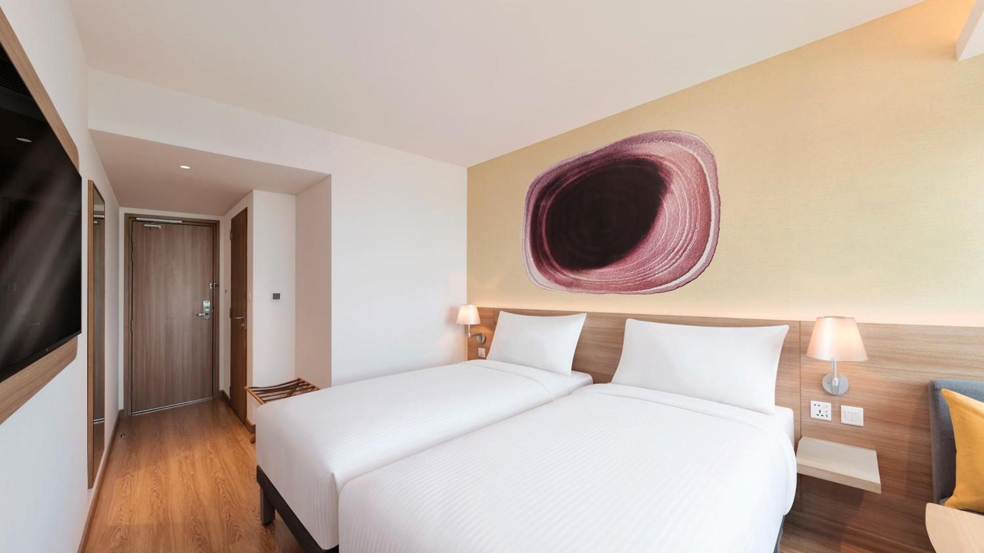 Ibis Bkc Hotel 4*