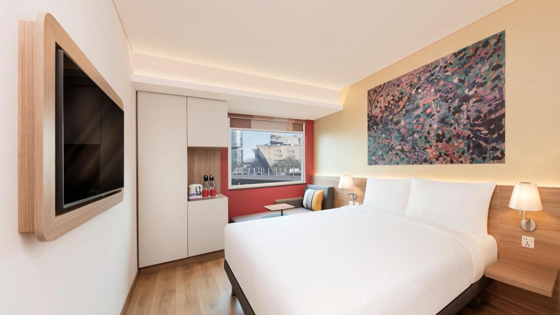 Ibis Bkc Hotel 4*