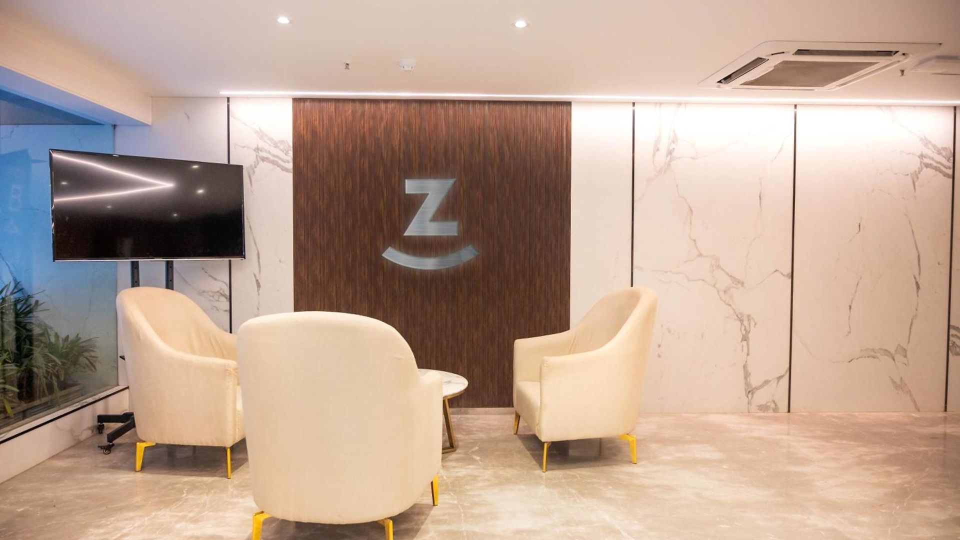 Hotel Z Bliss Suites, Bkc 4*