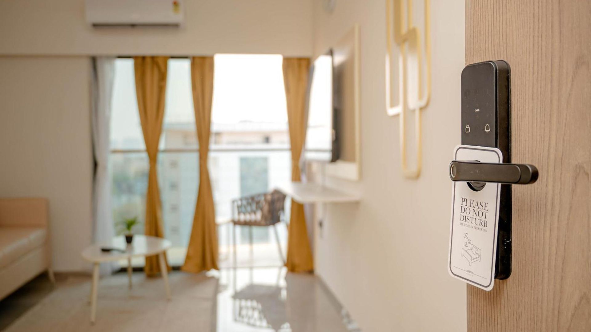 Z Bliss Suites, Bkc Hotel