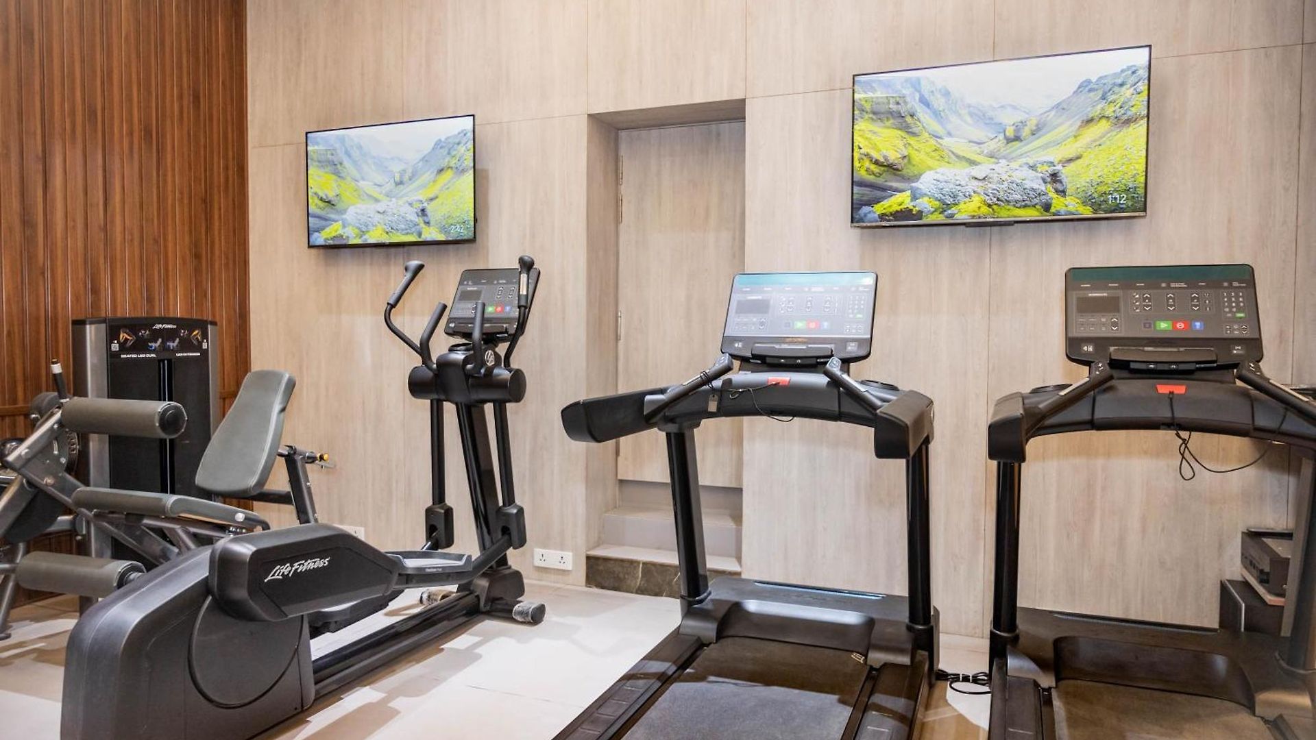 Z Bliss Suites, Bkc 4*