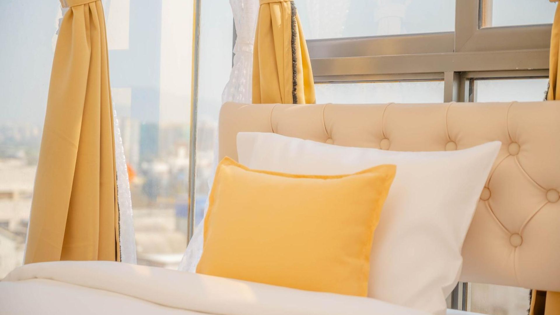 Z Bliss Suites, Bkc