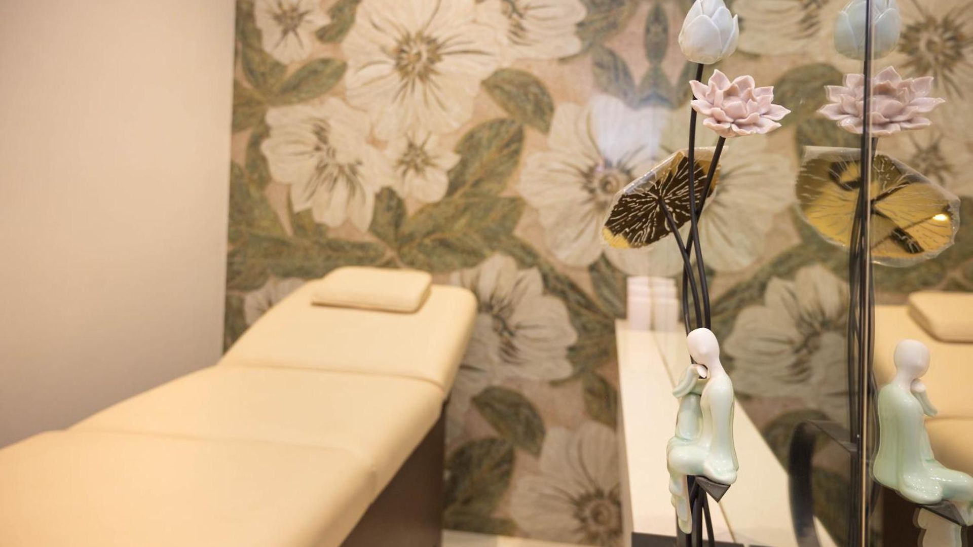 Z Bliss Suites, Bkc Hotel