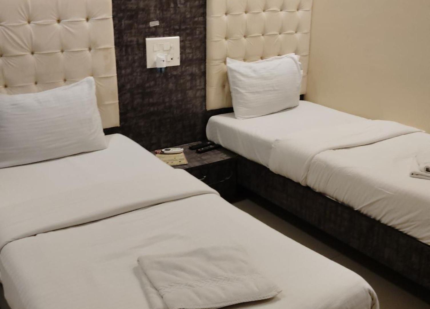 Crystal Park Near Nesco Exhibition Center Hotel *