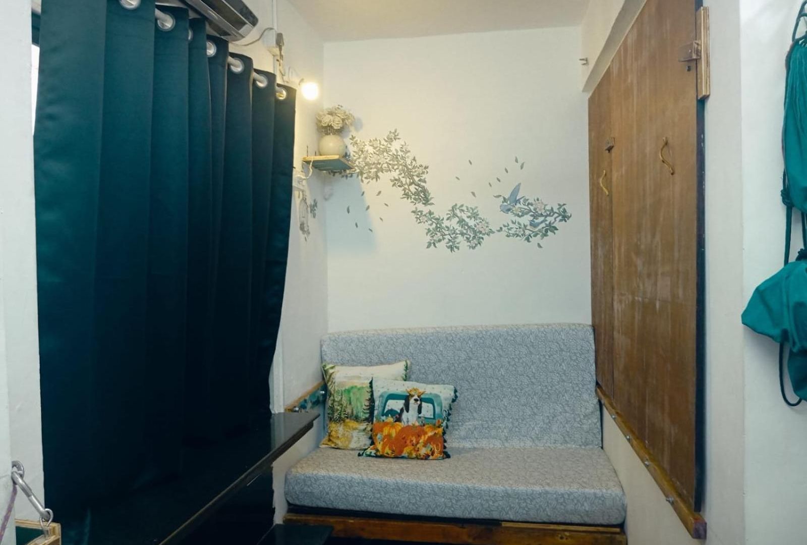 Apartment Cozy Camper Styled Mumbai