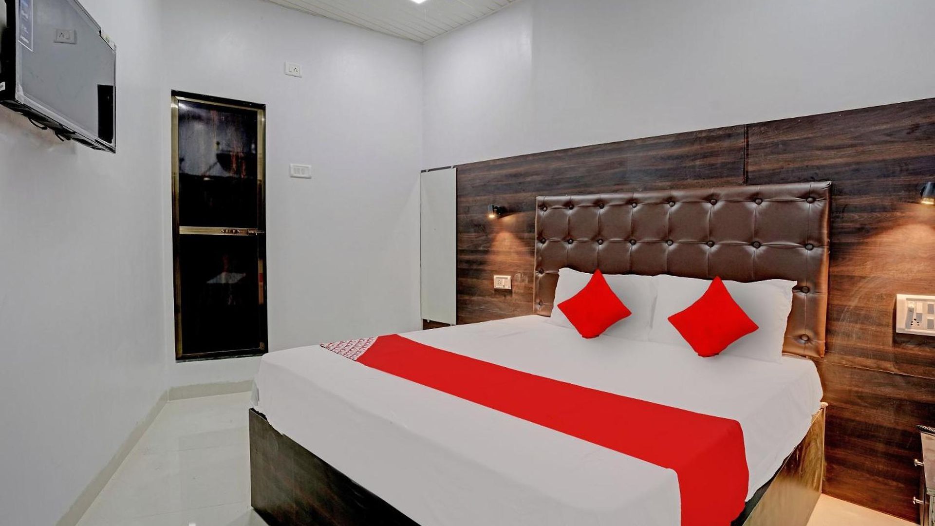 O Nithyanand Hotel 3*