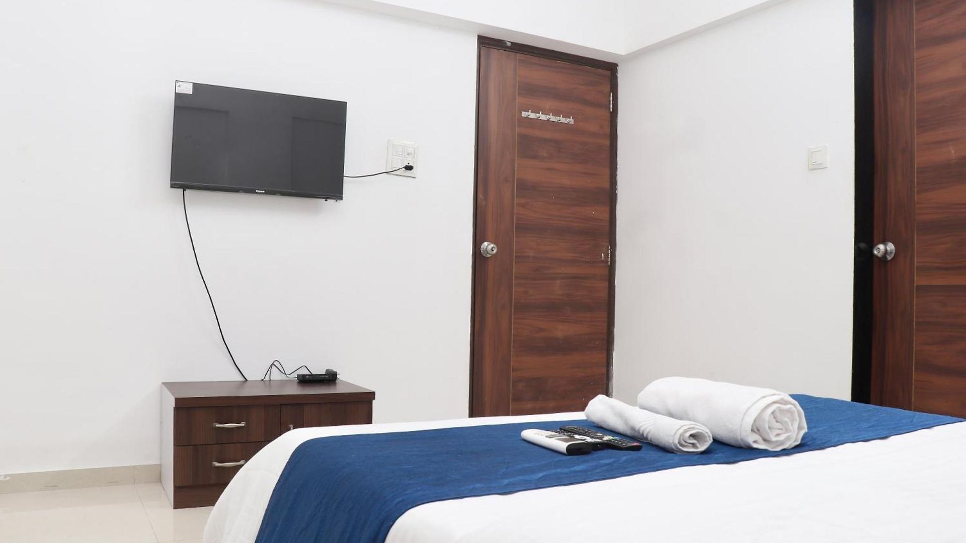 Zenith Homes - Boomerang 4* Mumbai