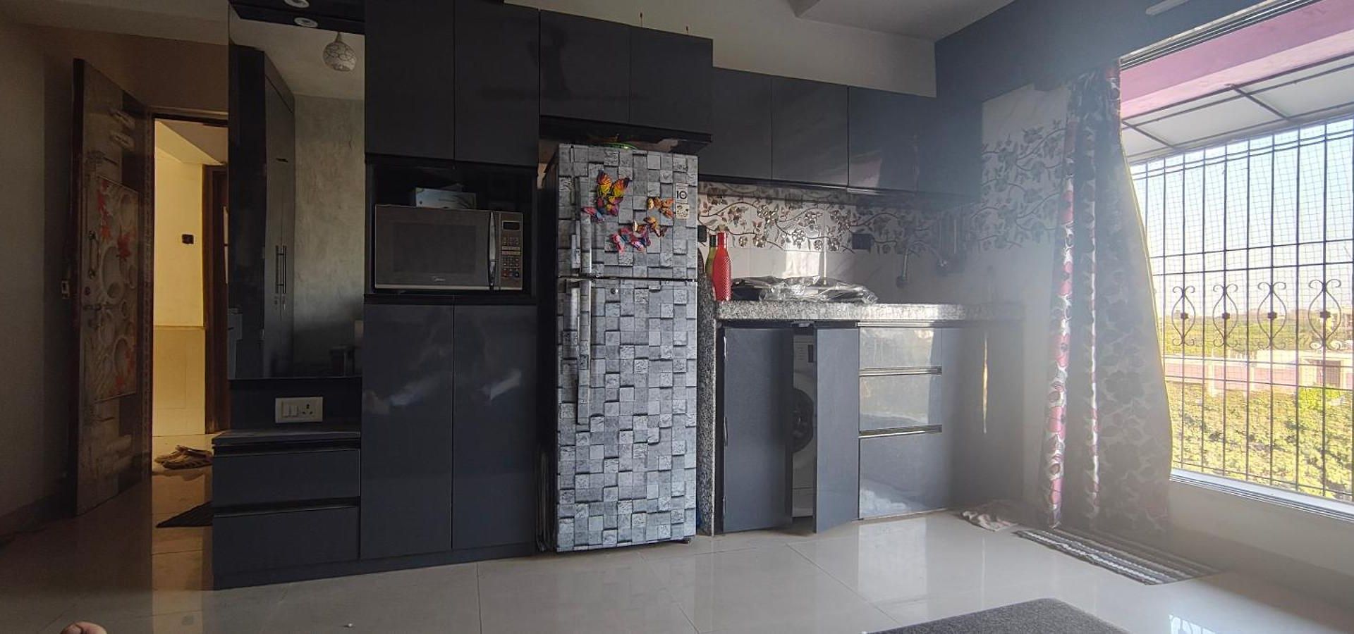 Apartment In Santacruz Mumbai