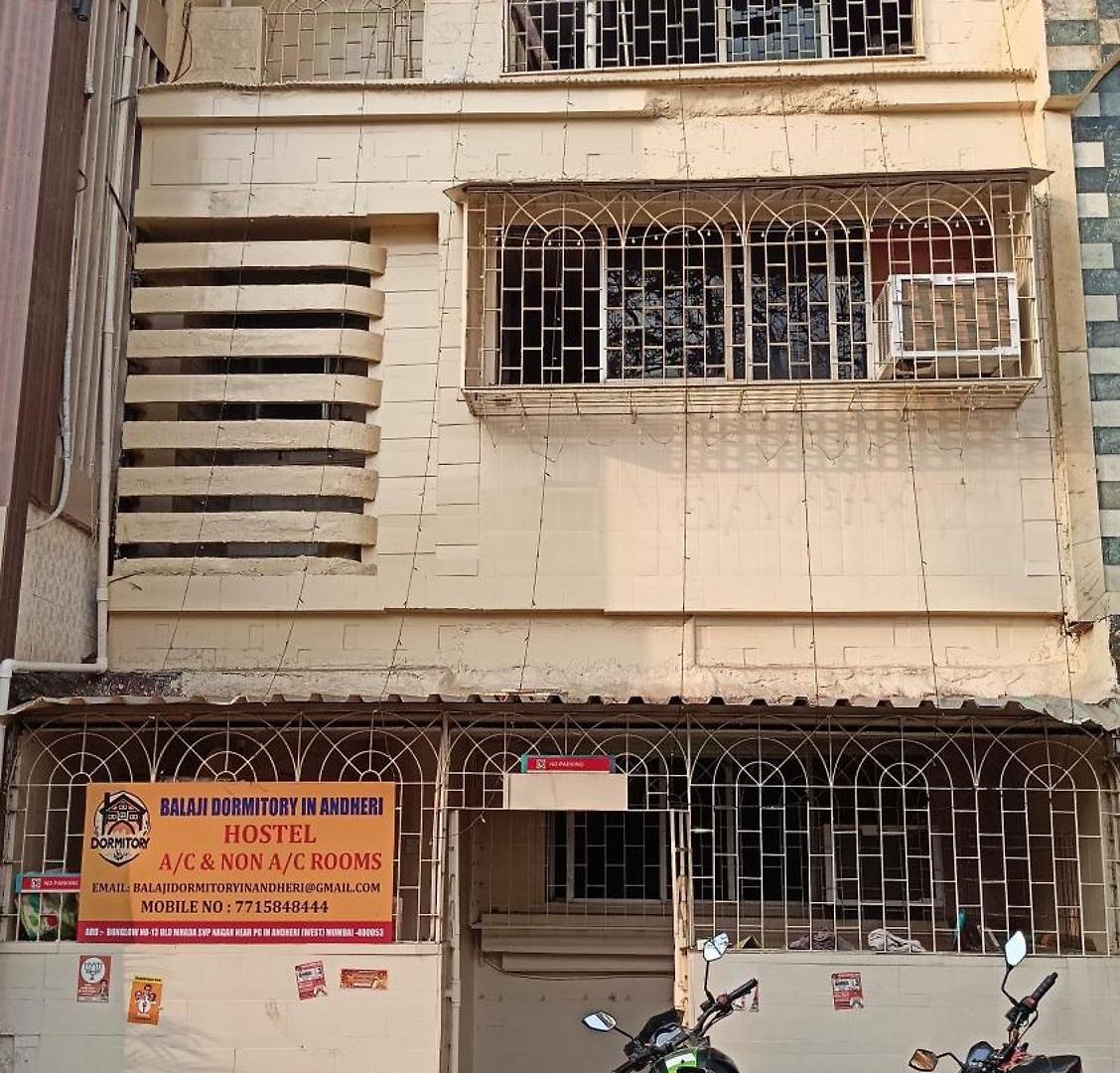 Balaji Andheri West Hostel *