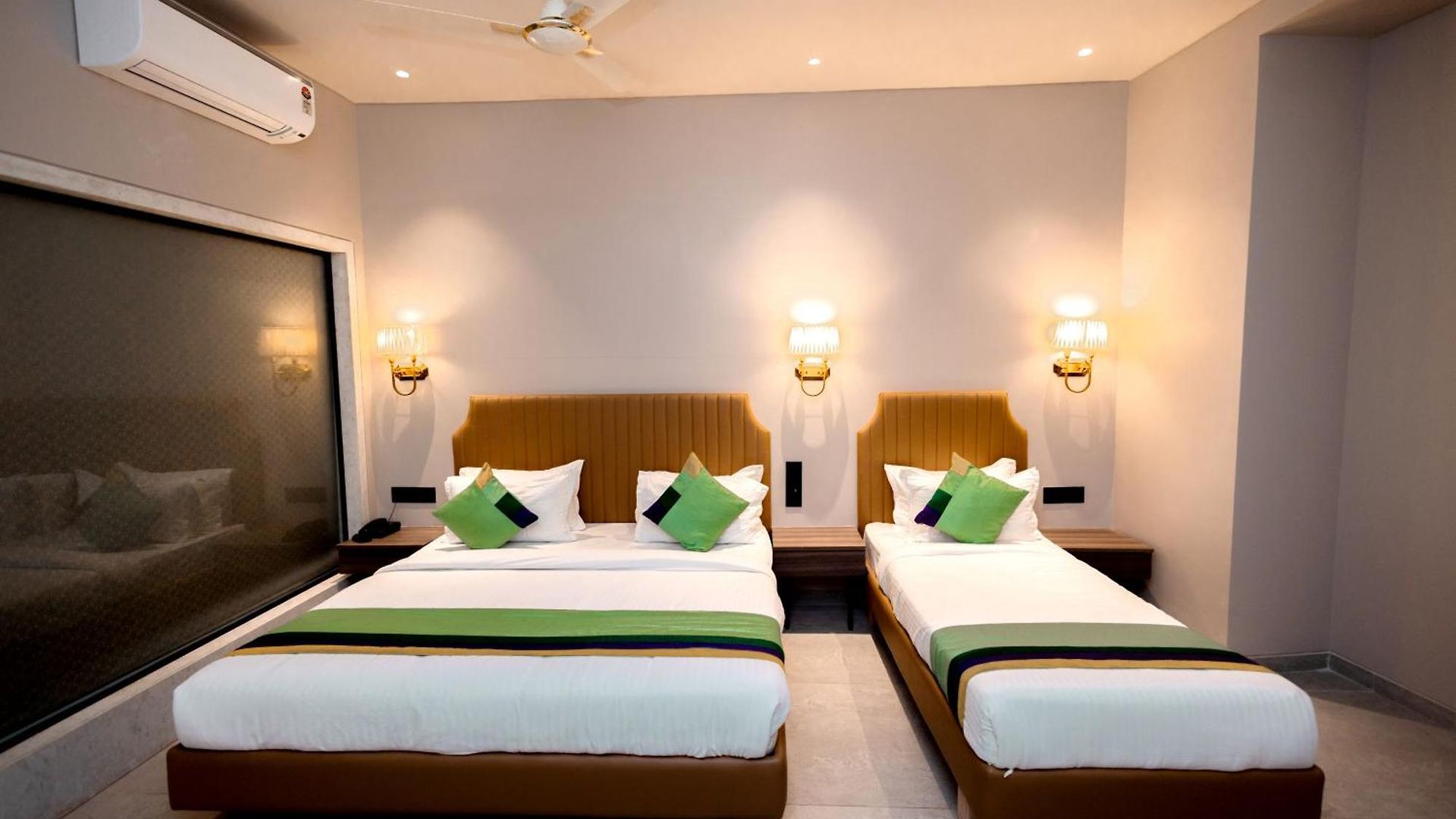 Golden Tulipz Hotel