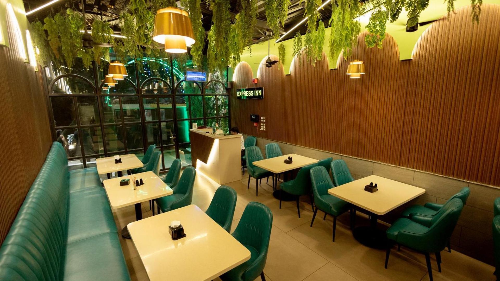 Golden Tulipz Hotel Mumbai