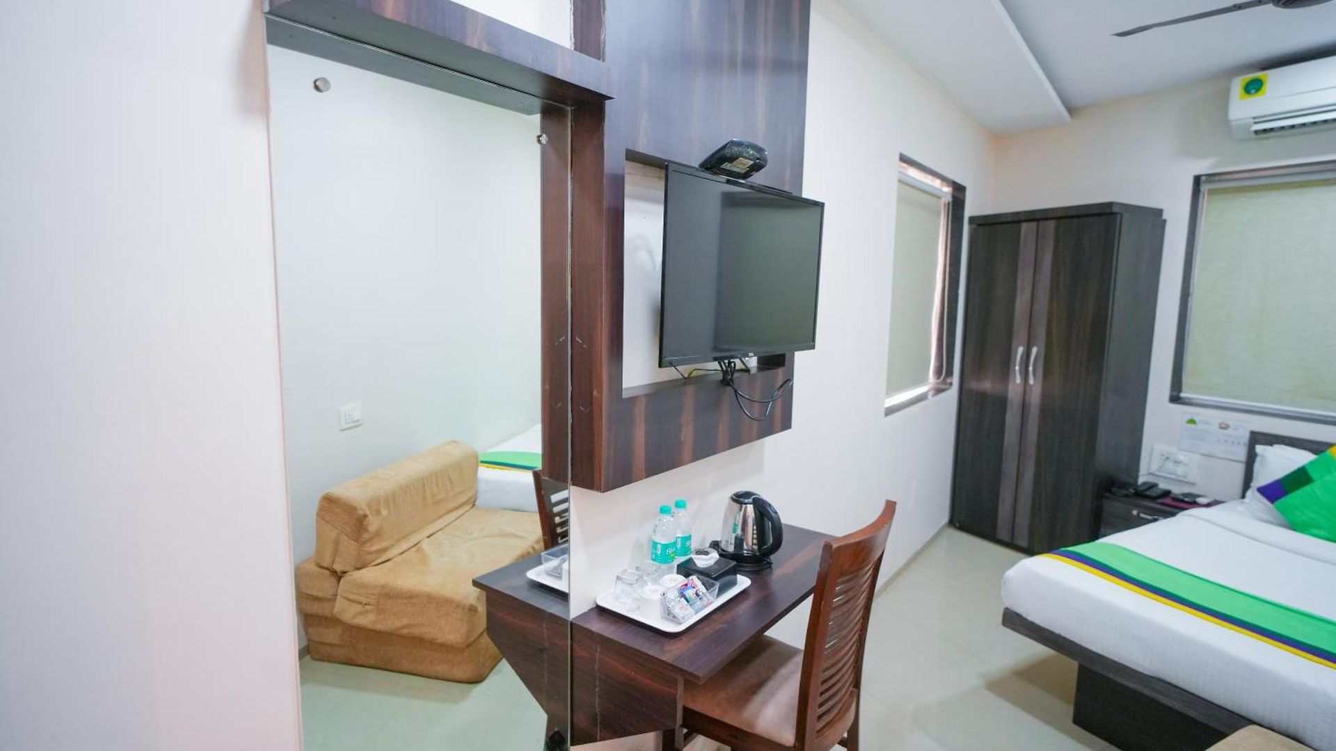Skylink Hospitality Mahalaxmi 3*