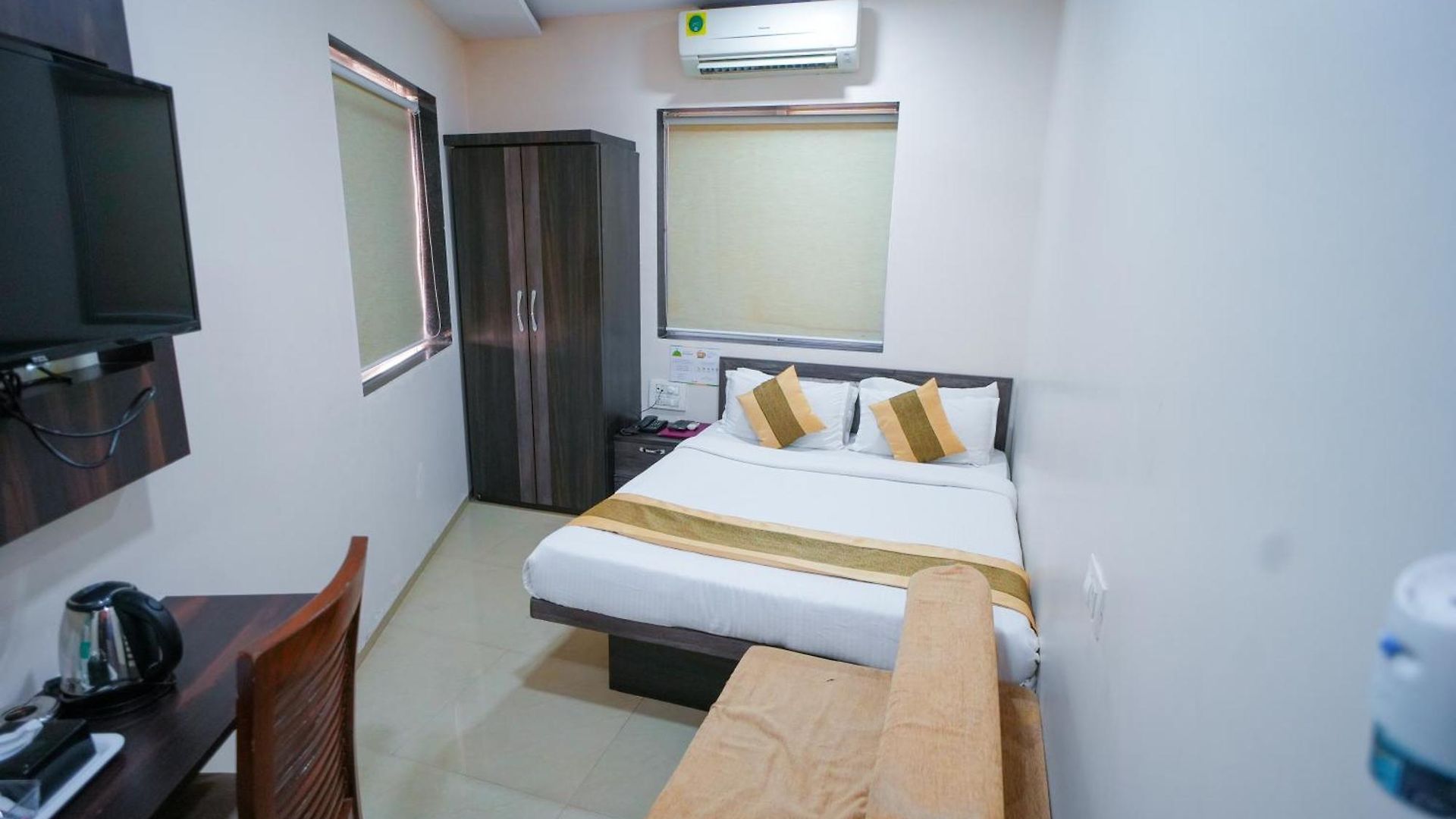 Hotel Skylink Hospitality Mahalaxmi Mumbai