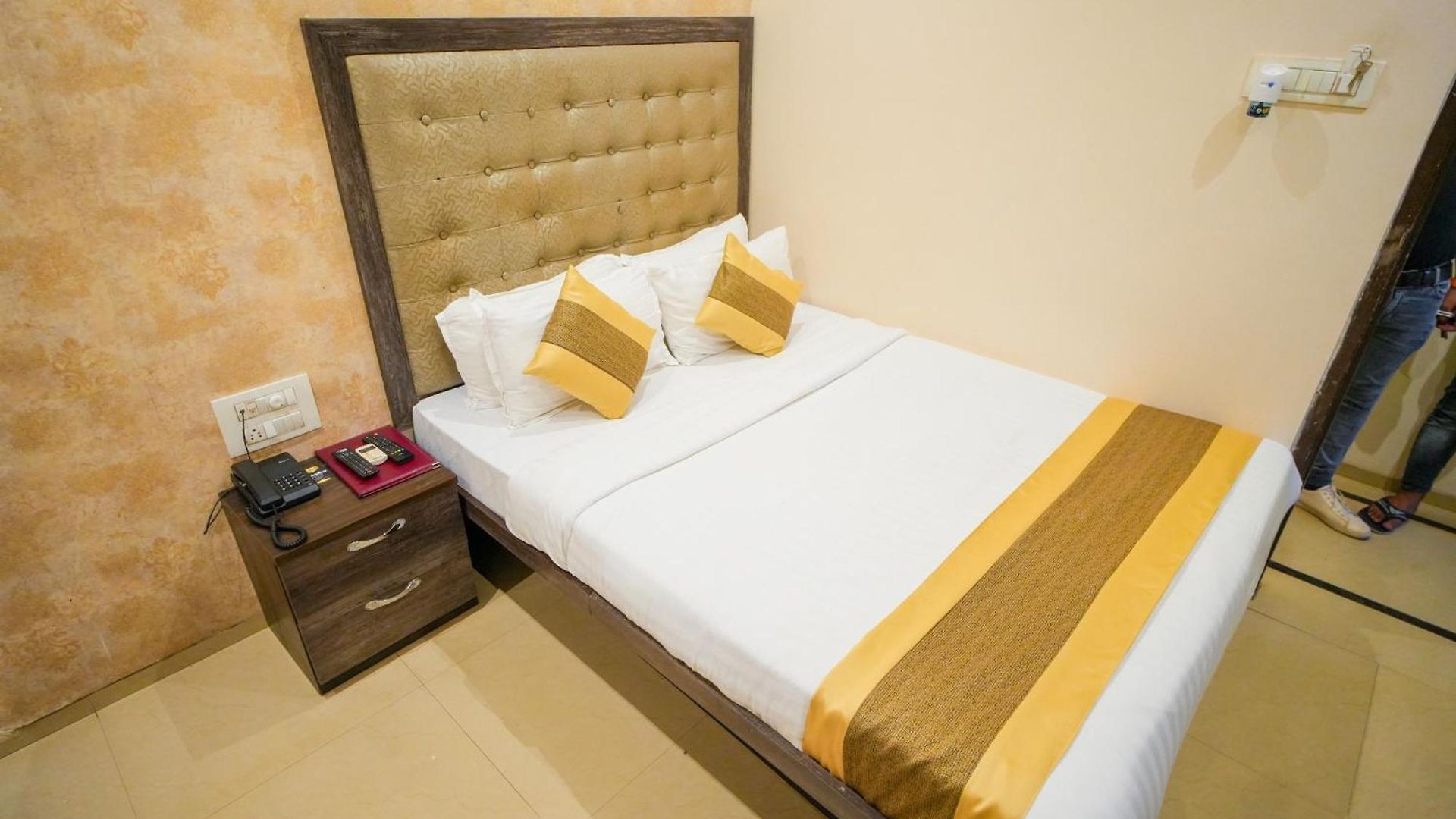 Skylink Hospitality Mahalaxmi Mumbai