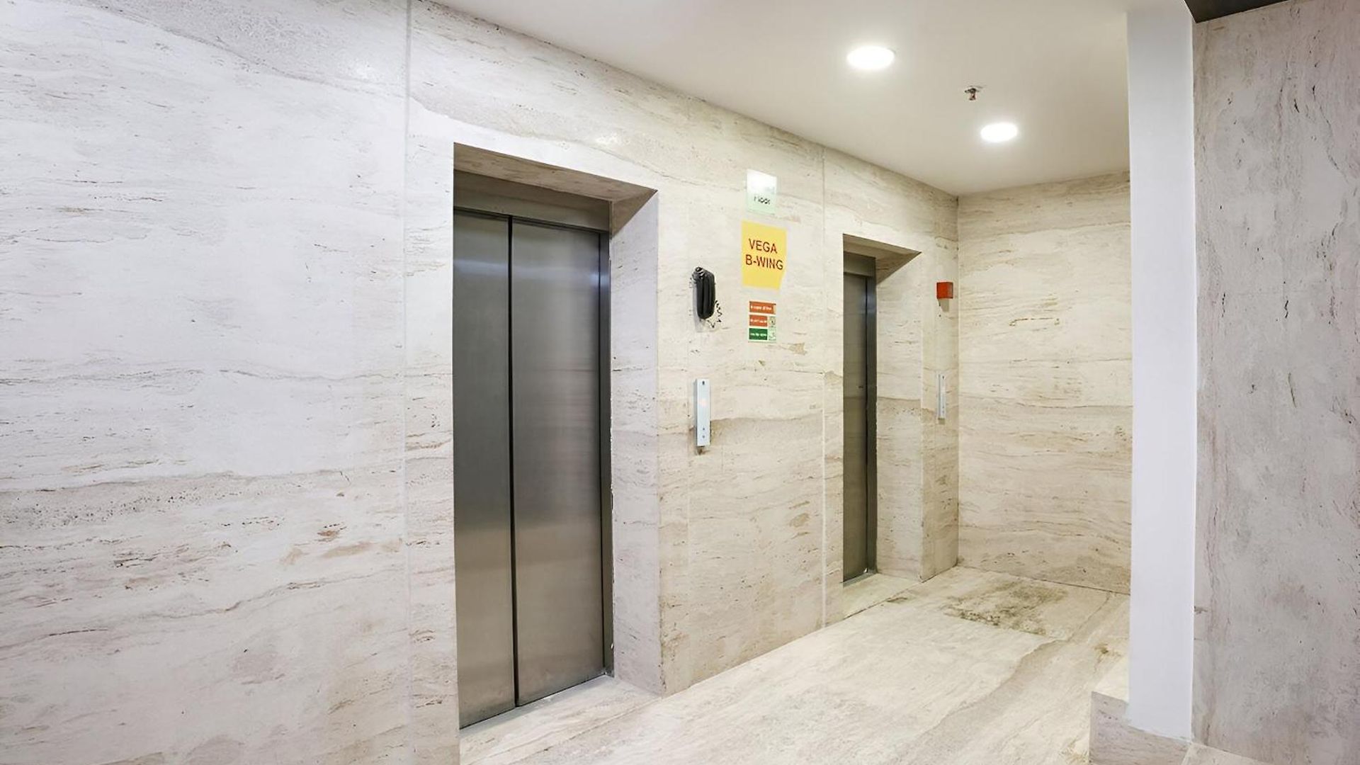 Hotel Glitz Freedom International Mumbai