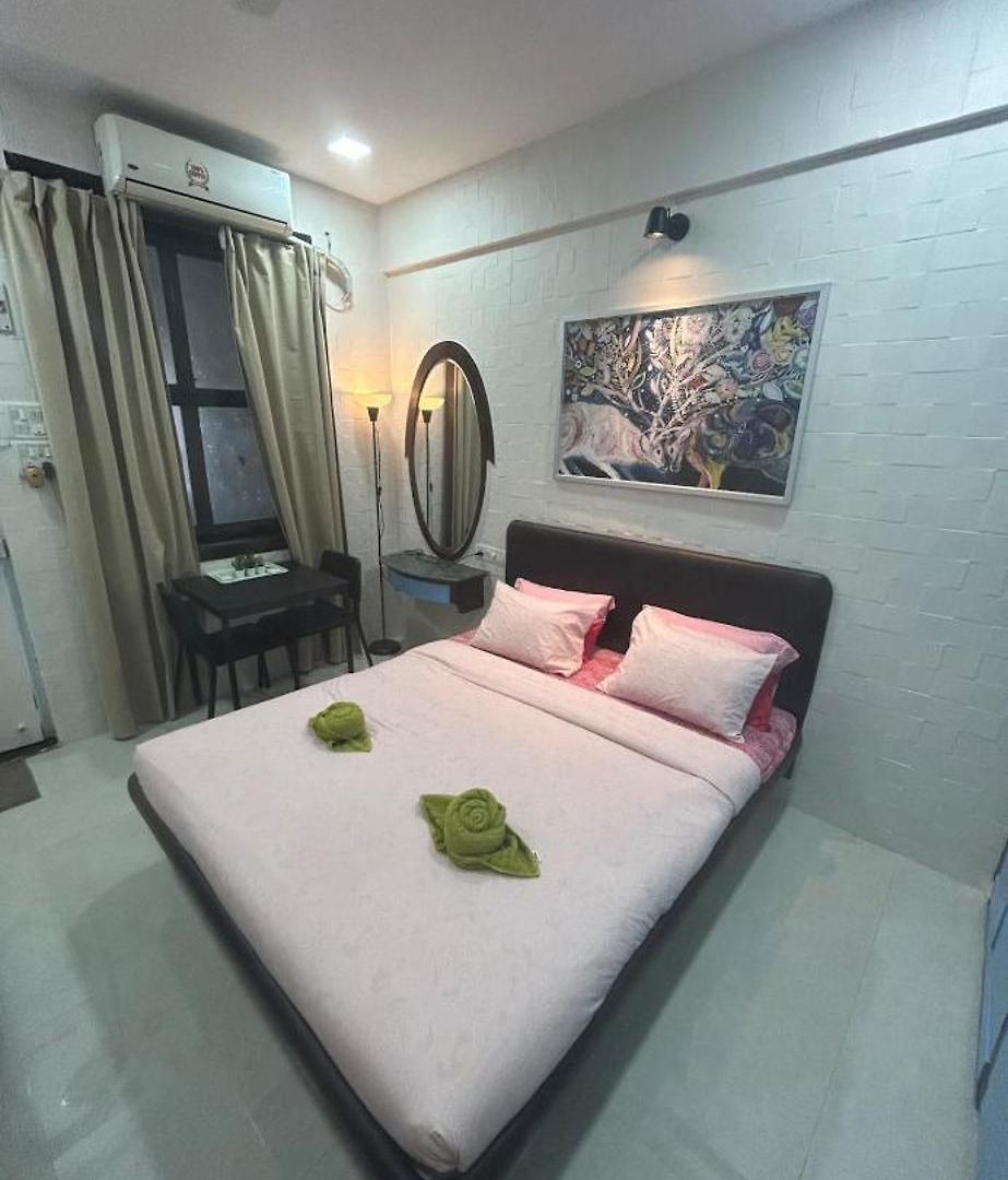 Exclusive On Linking Road Apartment Mumbai