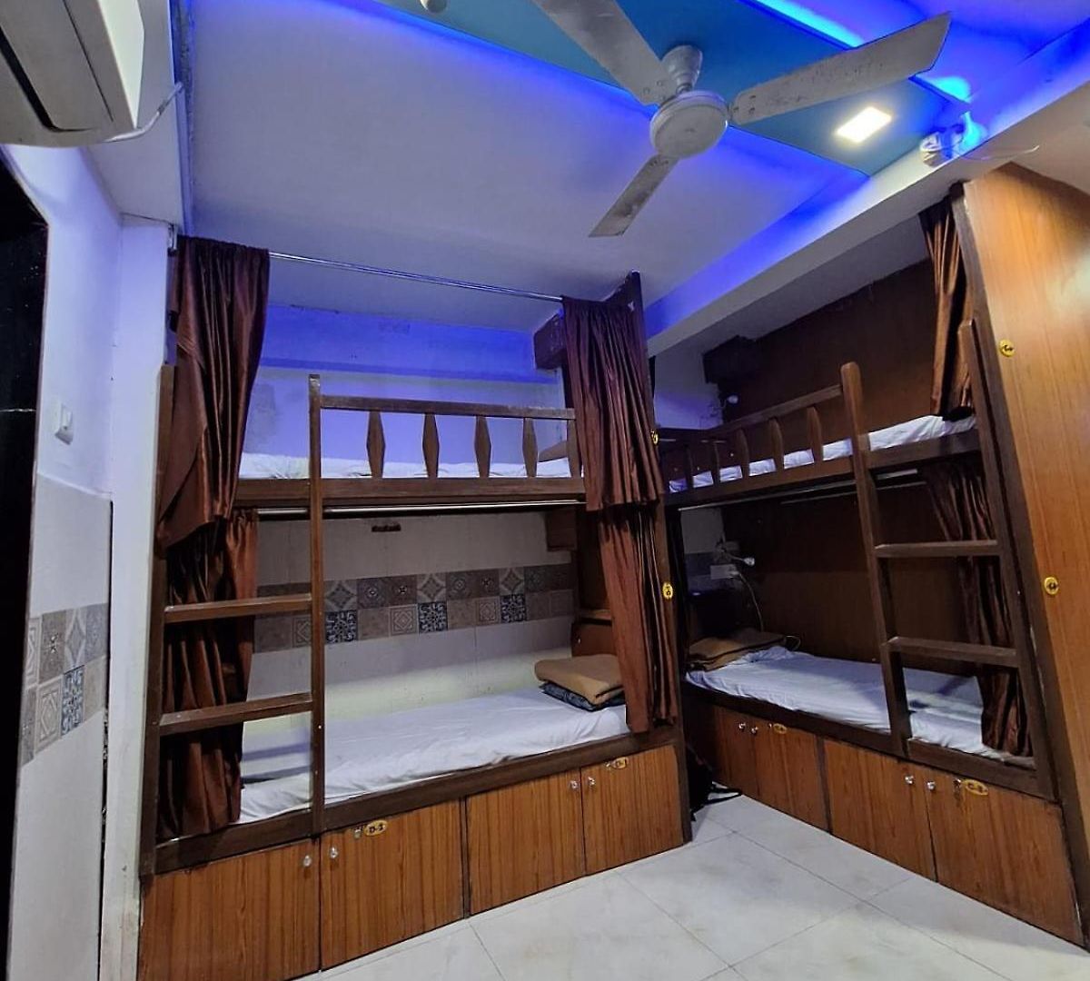 Neon Nest Suits Asalpha Metro Hostel Mumbai
