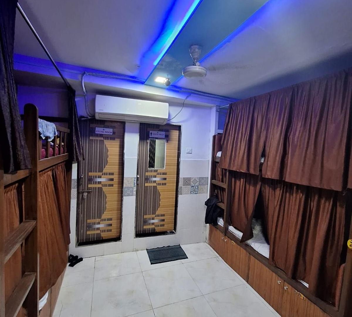 Neon Nest Suits Asalpha Metro Mumbai