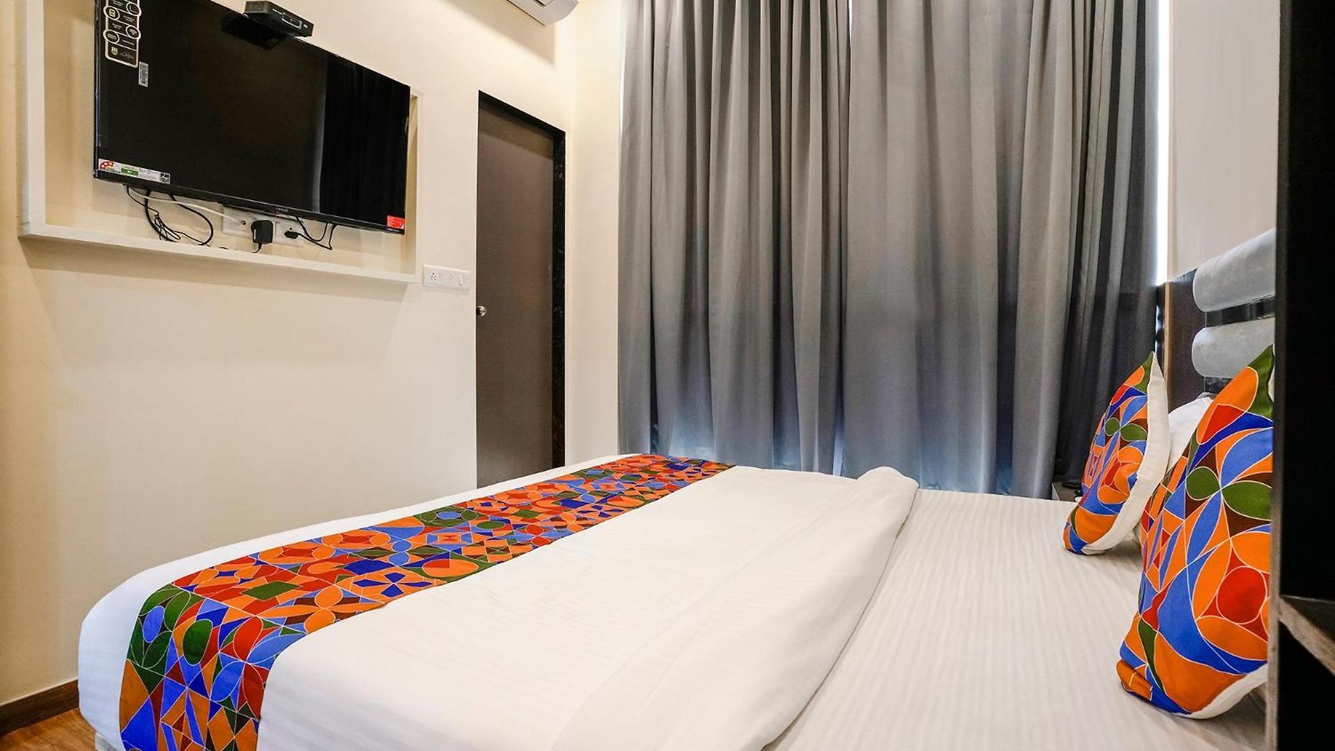 Fabhotel Freedom International Hotel 3*