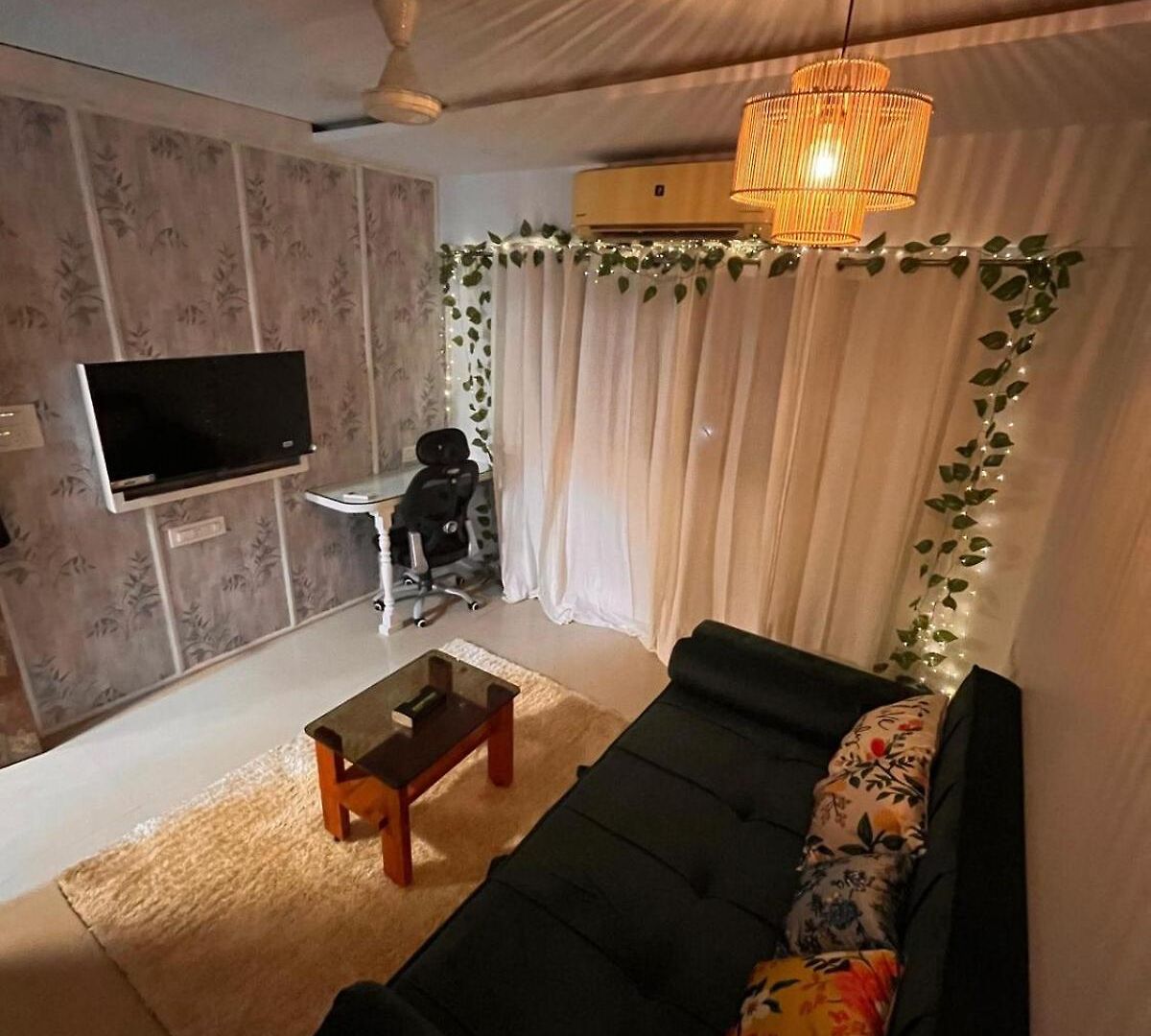 Apartment Carter Bay Peaceful Near The Shore, Bandra *
