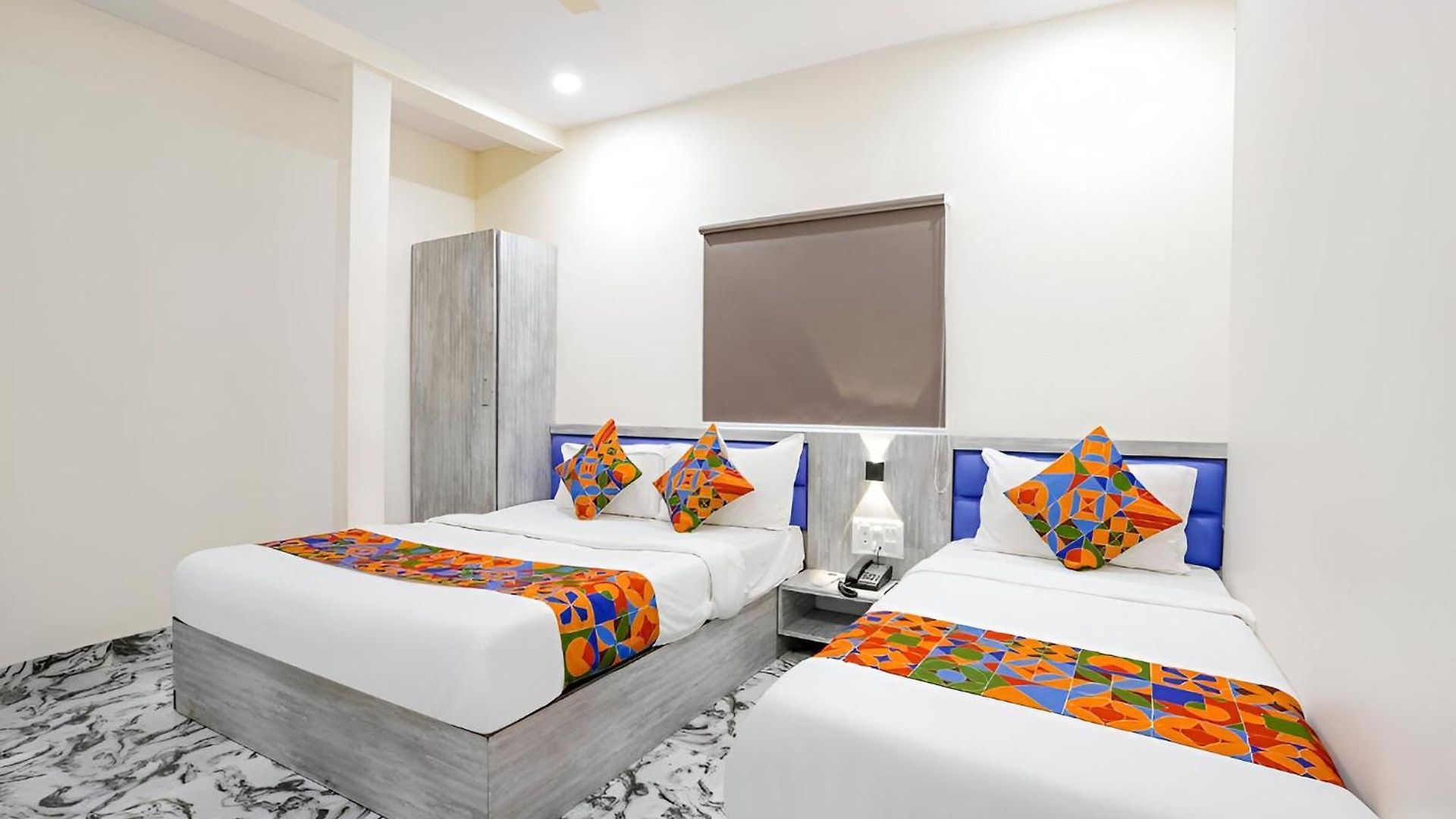 Glitz Good Luck Residency - Nr Exhibition Centre Hotel 3*