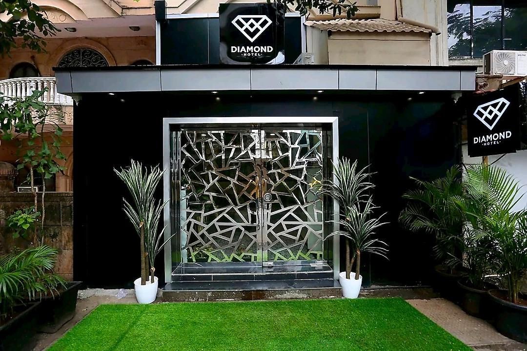 Diamond Hotel 3*