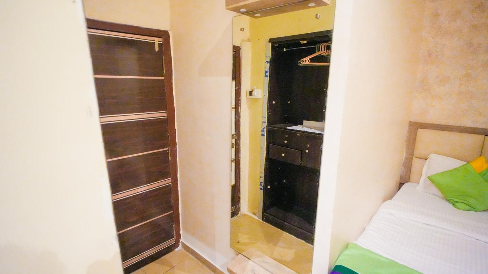 Skylink Hospitality Mahalaxmi Hotel Mumbai