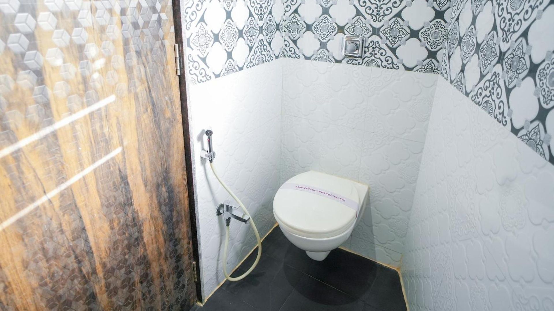 Skylink Hospitality Mahalaxmi 3*