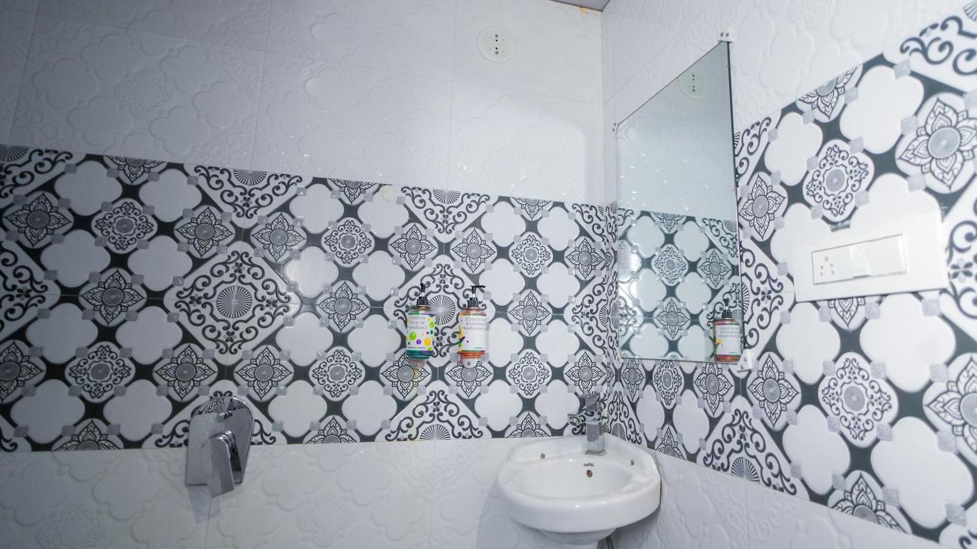 Hotel Skylink Hospitality Mahalaxmi