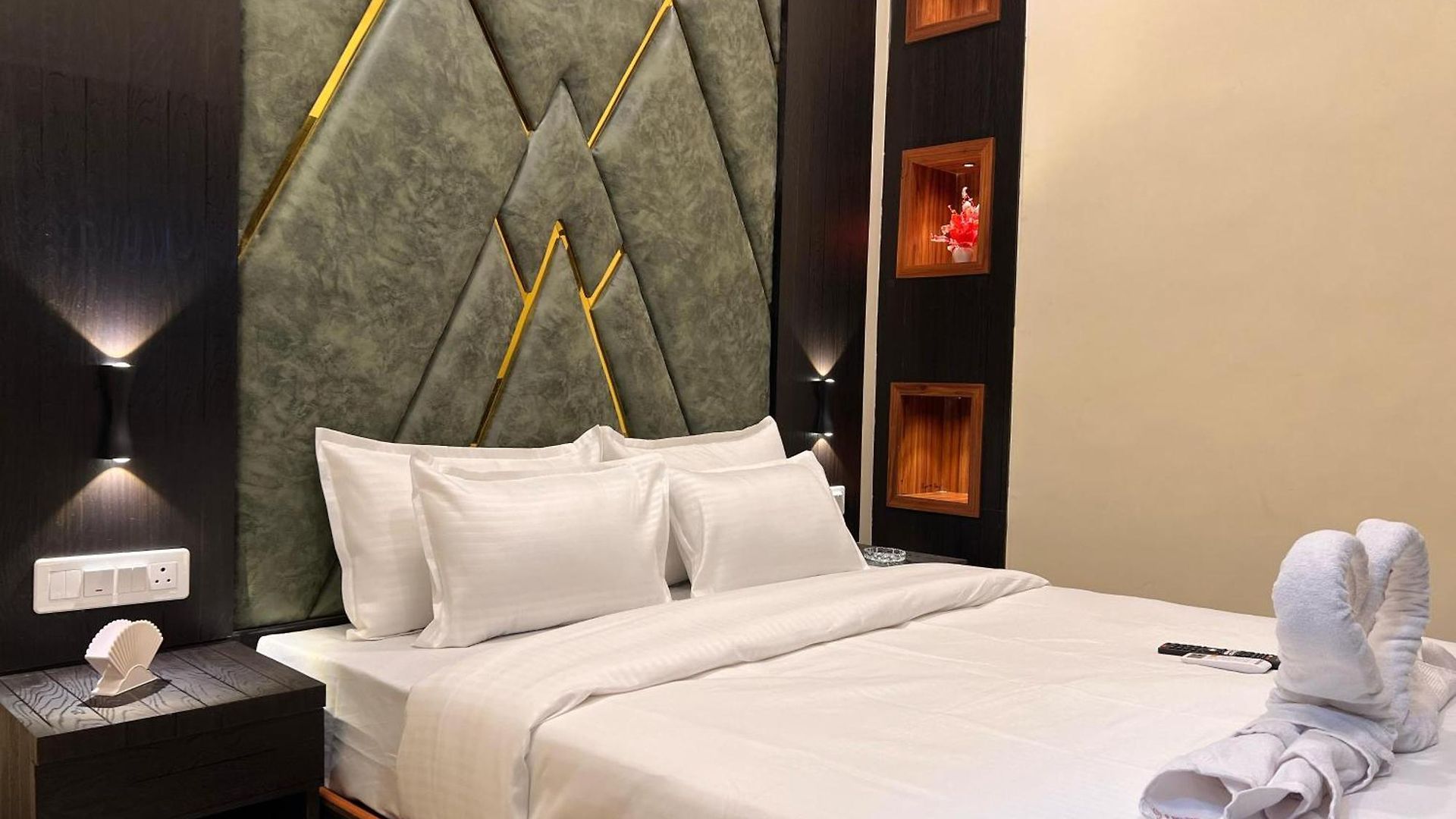 Hotel Sky Suite-sahar Cargo And Intl Airport