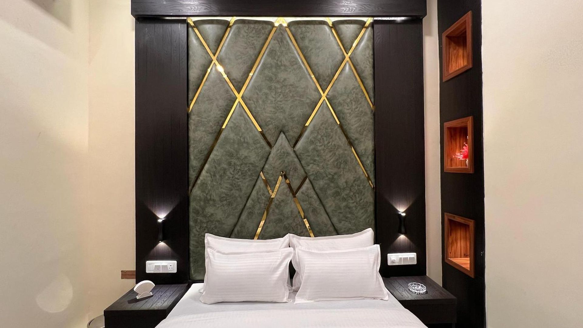 Hotel Sky Suite-sahar Cargo And Intl Airport