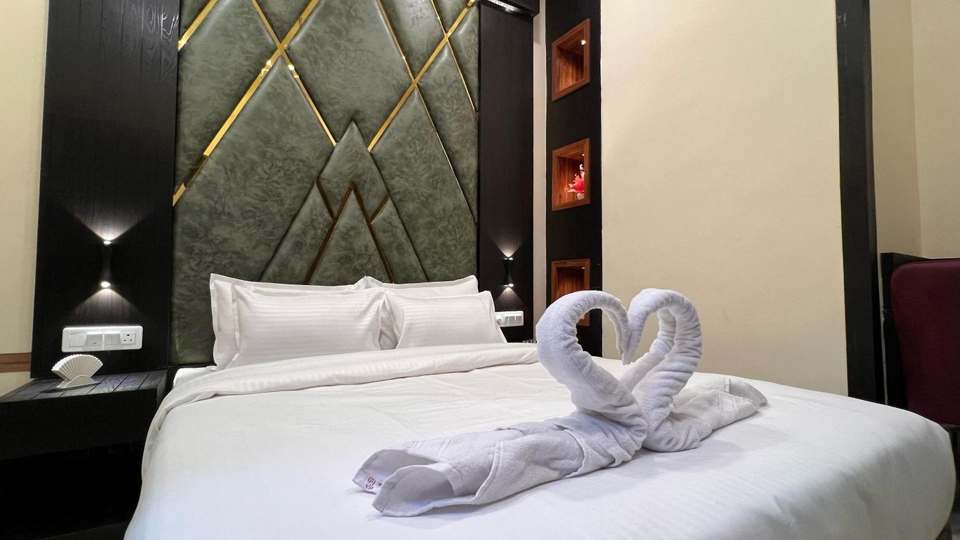 Hotel Sky Suite-sahar Cargo And Intl Airport