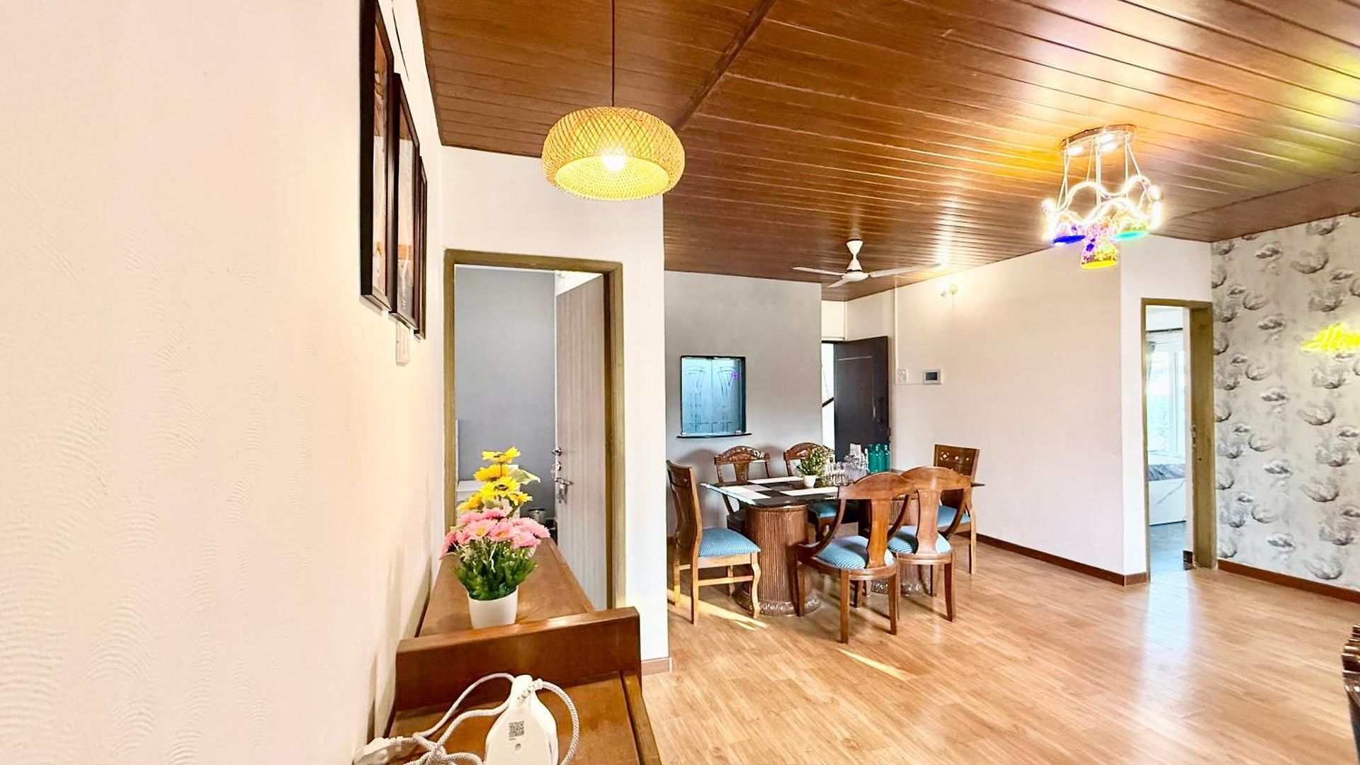 Lovely 3bhk Serviced Near Iskcon Temple, Juhu * Mumbai