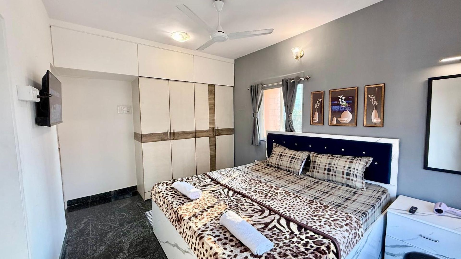 Apartment Lovely 3bhk Serviced Near Iskcon Temple, Juhu Mumbai